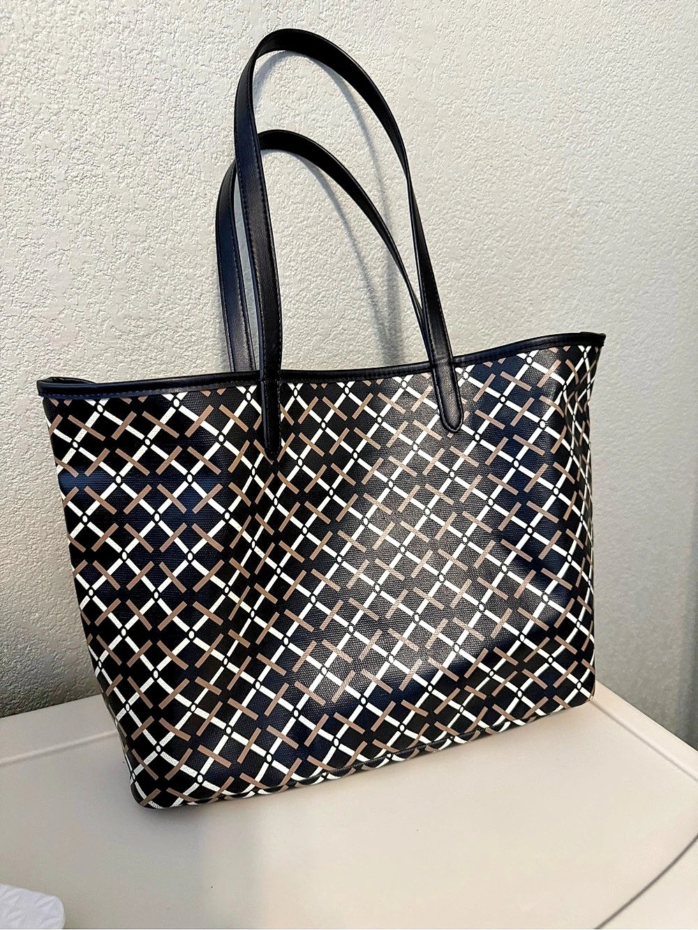 Geometric Tote in Black & White